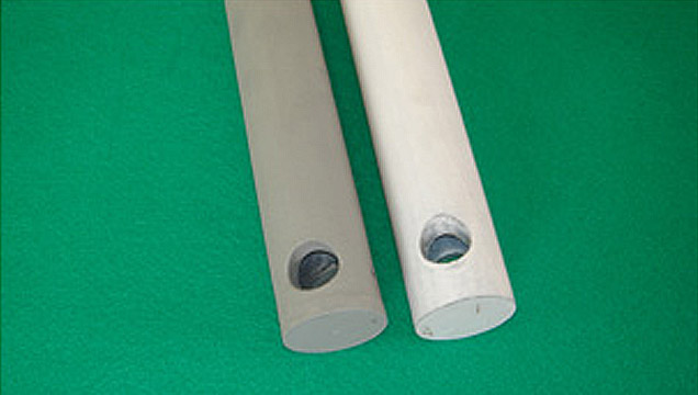 左：特殊炭素製品ノズルにSiC系耐酸化コーティング・右：特殊炭素製品ノズルにホワイトアルミナ溶射